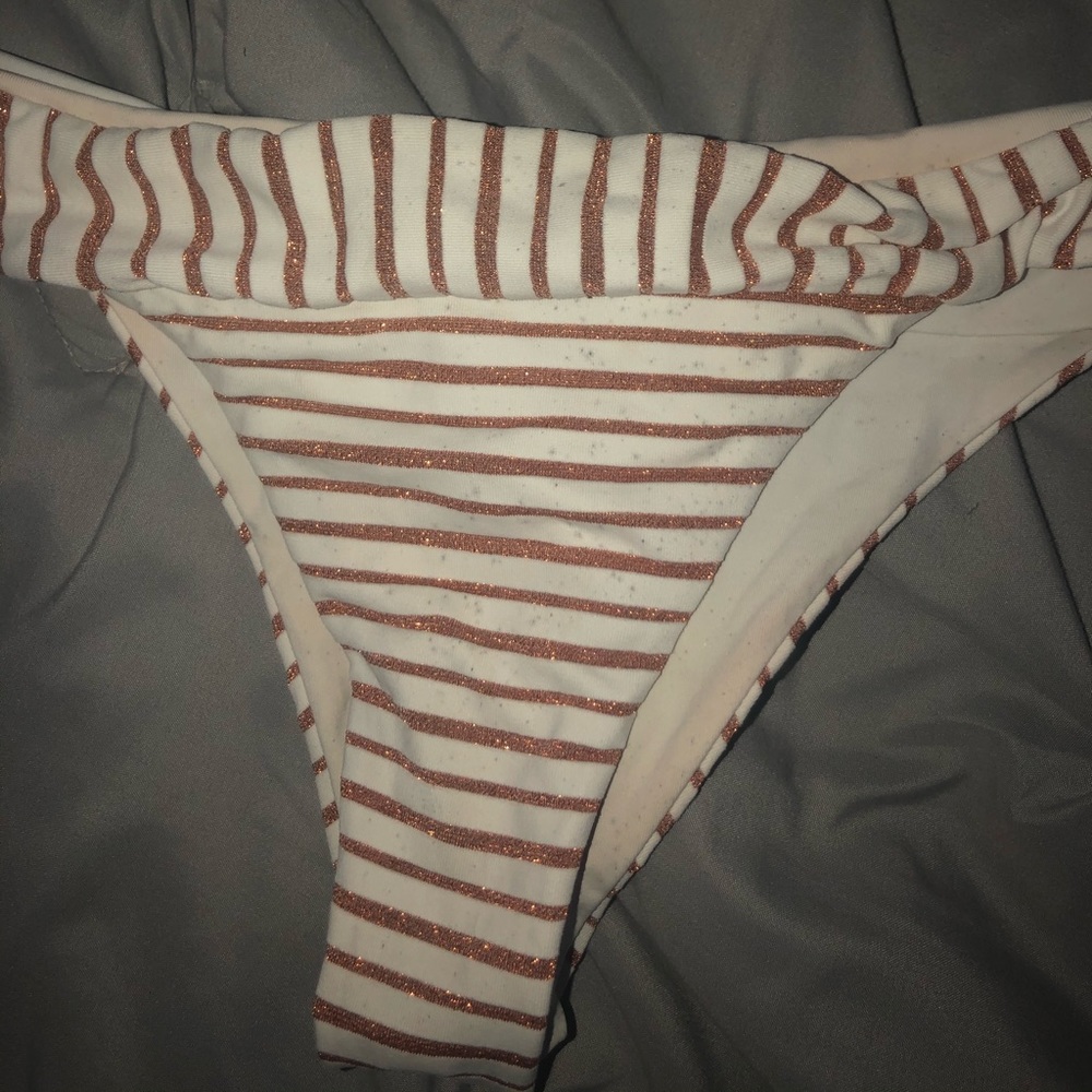 Lspace bikini☺️☺️🙈 - Picture 3 of 4